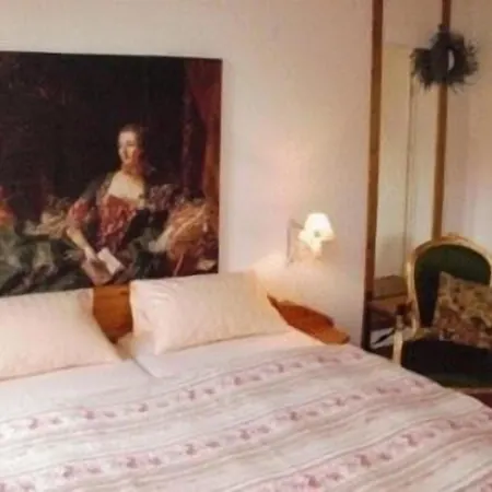 Am Glockenturm Hotell 3*